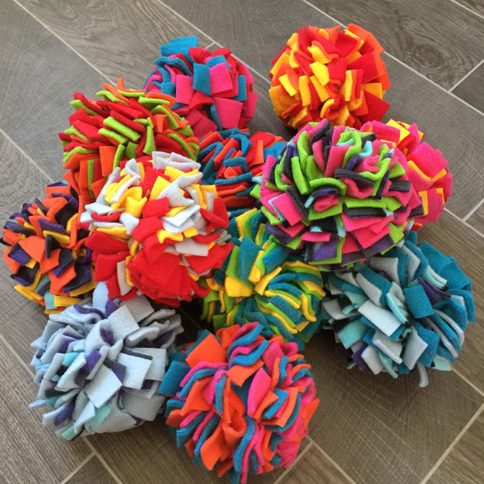 Ruffle Train'n'Treat Ball - snuffle mat by Ruffle Snuffle